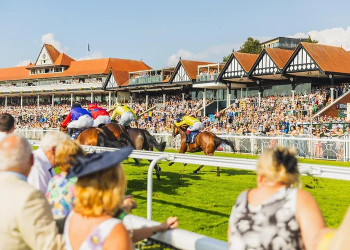 Chester Racecourse Views, Townhouse With Parking
