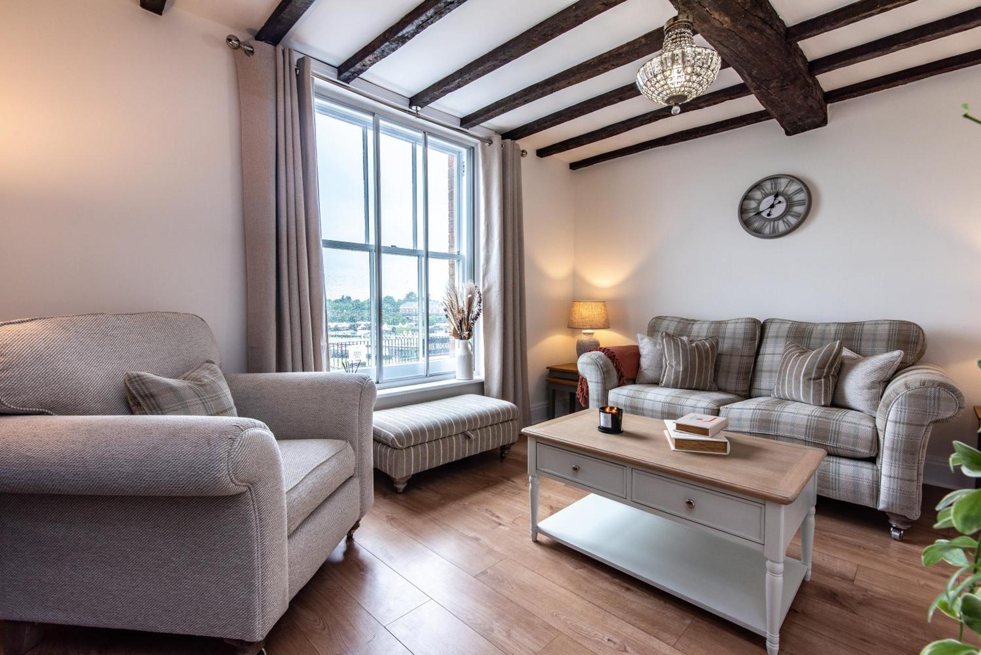 Racecourse Views, Townhouse With Parking Holiday home Chester