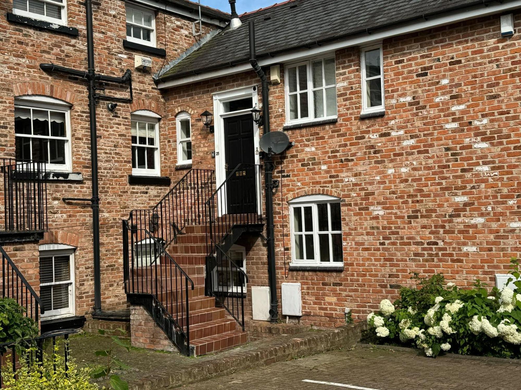Racecourse Views, Townhouse With Parking Holiday home
